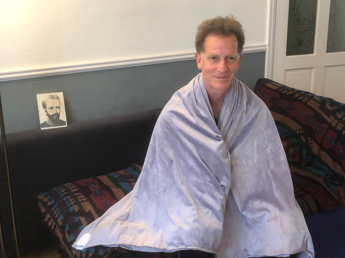 Cozy 4.0 Far Infrared Wrap &amp; Throw - Bundle of 2 - Order Now for May Delivery